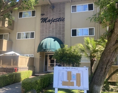 959 Torrano Avenue - Photo Thumbnail 7