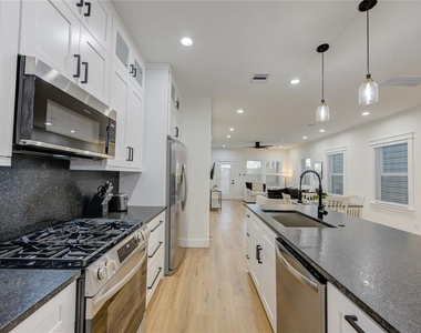 3406 Garapan Street - Photo Thumbnail 7