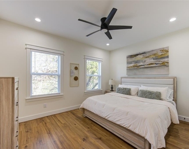 3406 Garapan Street - Photo Thumbnail 32