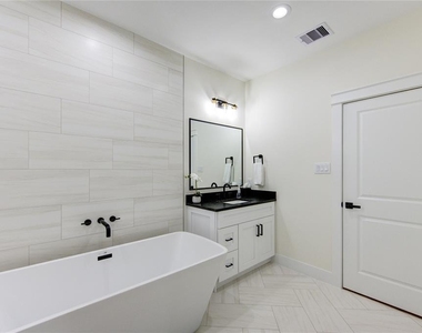 3406 Garapan Street - Photo Thumbnail 41