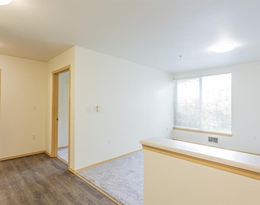 6940 37th Ave S - Photo Thumbnail 21