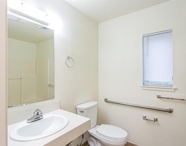 6940 37th Ave S - Photo Thumbnail 28
