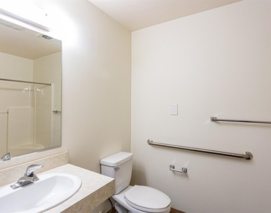 6940 37th Ave S - Photo Thumbnail 29