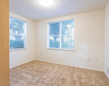 6940 37th Ave S - Photo Thumbnail 23