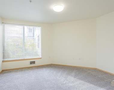 6940 37th Ave S - Photo Thumbnail 25
