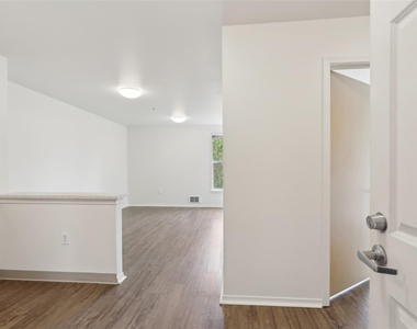 6940 37th Ave S - Photo Thumbnail 43