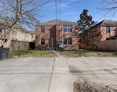 2306 Blodgett Street - Photo Thumbnail 11
