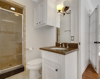 2306 Blodgett Street - Photo Thumbnail 9