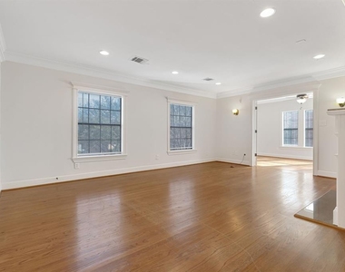 2306 Blodgett Street - Photo Thumbnail 2