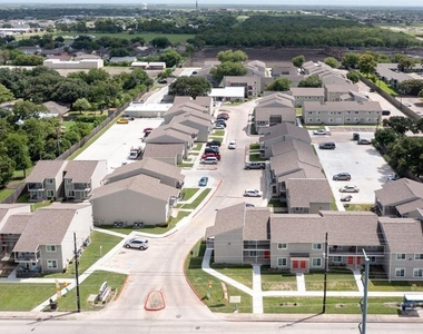 2008 Sam Houston - Photo Thumbnail 1