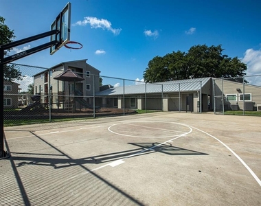 2008 Sam Houston - Photo Thumbnail 9