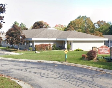 502 Erie St - Photo Thumbnail 1