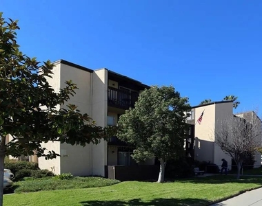 4820 Cass St - Photo Thumbnail 3