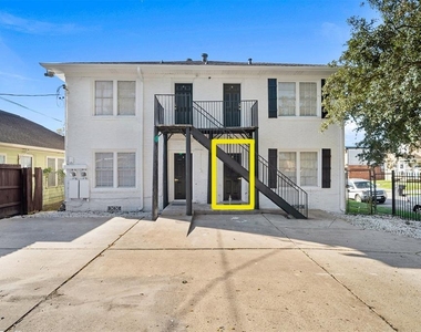 3901 Dallas Street - Photo Thumbnail 2