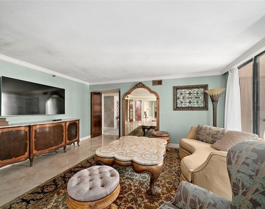 3525 Sage Rd - Photo Thumbnail 7