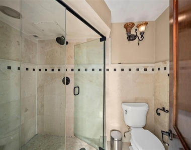3525 Sage Rd - Photo Thumbnail 18