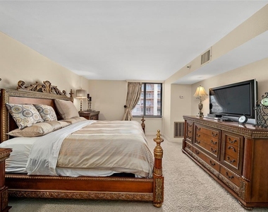 3525 Sage Rd - Photo Thumbnail 14