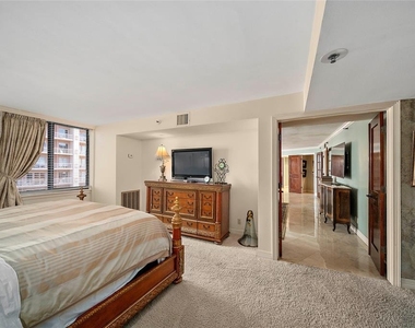 3525 Sage Rd - Photo Thumbnail 16