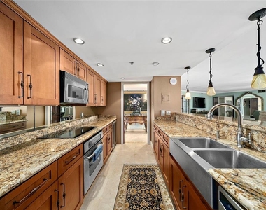 3525 Sage Rd - Photo Thumbnail 3