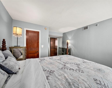 3525 Sage Rd - Photo Thumbnail 21