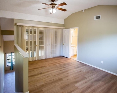 202 Lakeview Terrace - Photo Thumbnail 30