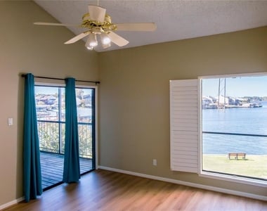 202 Lakeview Terrace - Photo Thumbnail 15