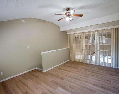 202 Lakeview Terrace - Photo Thumbnail 29