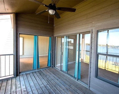 202 Lakeview Terrace - Photo Thumbnail 20