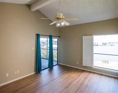 202 Lakeview Terrace - Photo Thumbnail 16