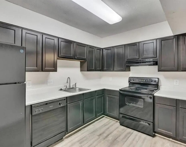 1401 Longcreek Dr - Photo Thumbnail 5