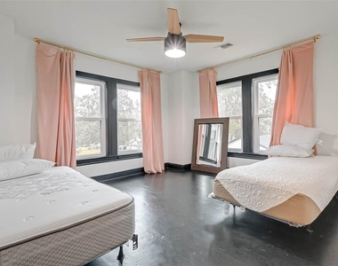 3222 Oakdale Street - Photo Thumbnail 25