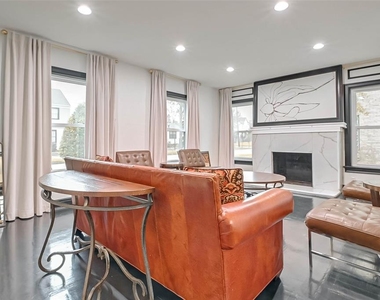 3222 Oakdale Street - Photo Thumbnail 9