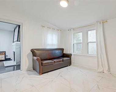 3222 Oakdale Street - Photo Thumbnail 11