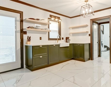 3222 Oakdale Street - Photo Thumbnail 19