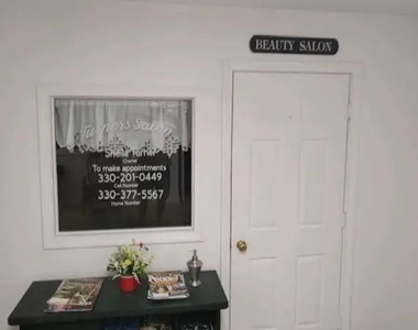 149 E Jones St - Photo Thumbnail 11