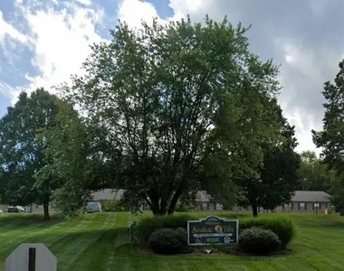 149 E Jones St - Photo Thumbnail 2