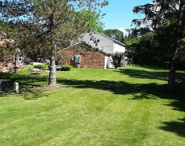 735-739 Main St - Photo Thumbnail 5