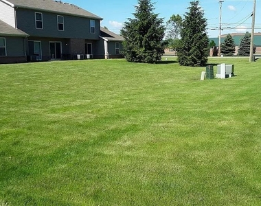 735-739 Main St - Photo Thumbnail 1
