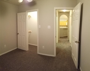 18227 Sweet Juniper Lane - Photo Thumbnail 6