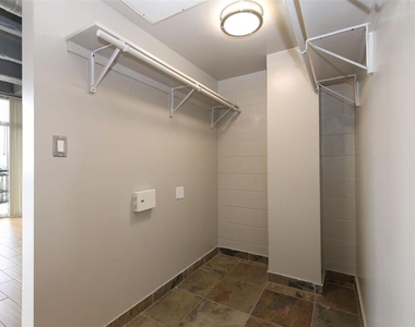 230 W Alabama - Photo Thumbnail 7