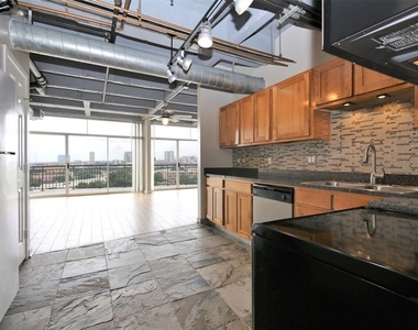 230 W Alabama - Photo Thumbnail 3