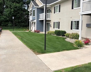 318 Dewitt Ave - Photo Thumbnail 1