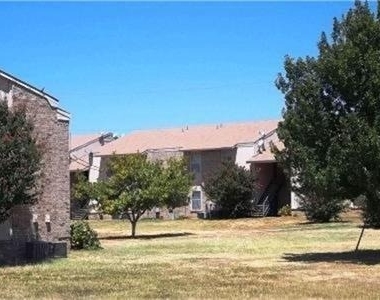 500 E 7th Street - Photo Thumbnail 1