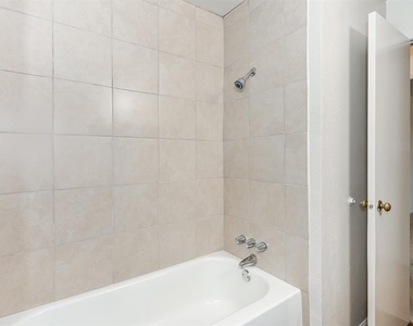 9410 Edgebrook - Photo Thumbnail 8