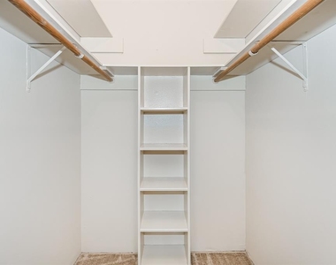 9410 Edgebrook - Photo Thumbnail 7