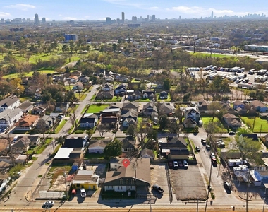 3911 Fulton Street - Photo Thumbnail 45