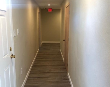3911 Fulton Street - Photo Thumbnail 11