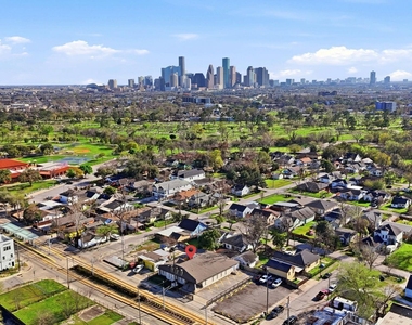3911 Fulton Street - Photo Thumbnail 44