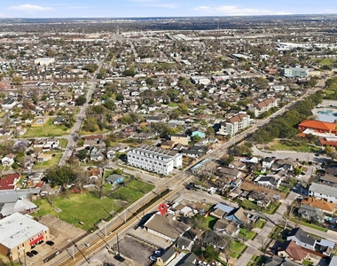 3911 Fulton Street - Photo Thumbnail 43