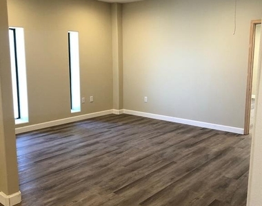 3911 Fulton Street - Photo Thumbnail 34